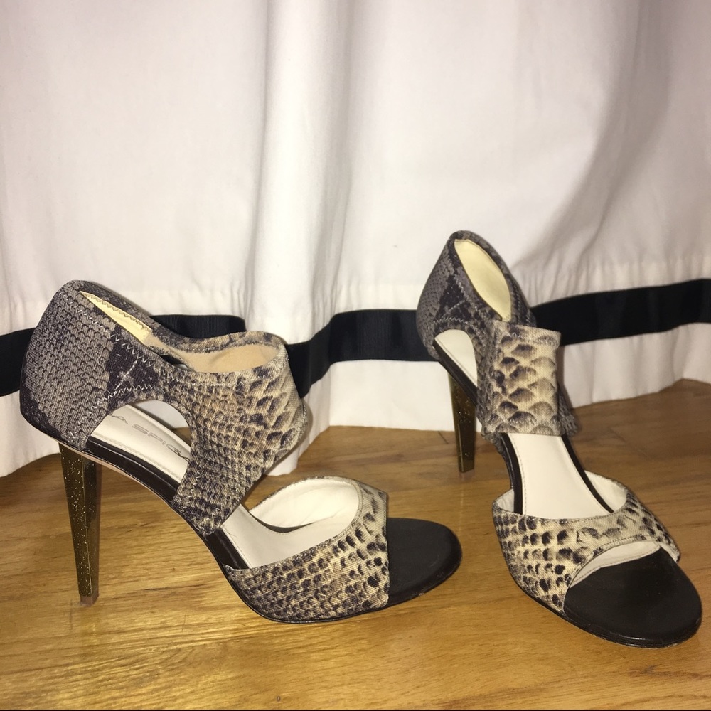 Leather With Elastic Beautiful Heels View 3